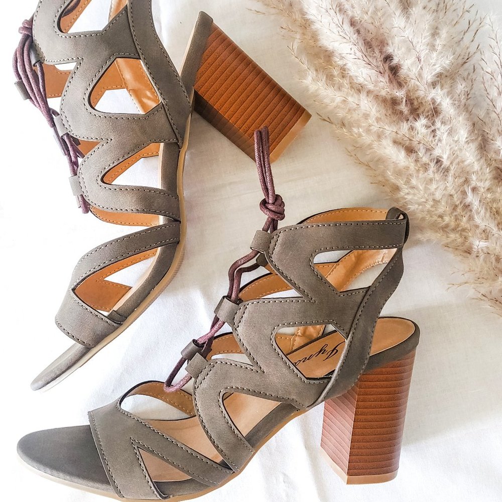 Lace Up Chunky Heel NWT